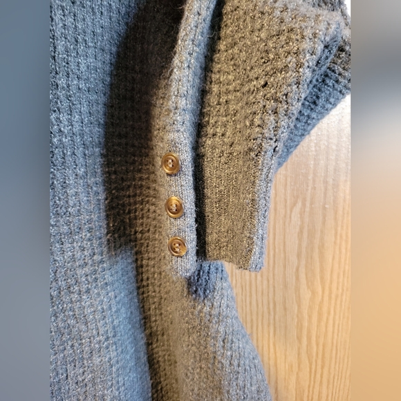 Maurices size 2x sweater with button sleeve detail - Picture 3 of 3